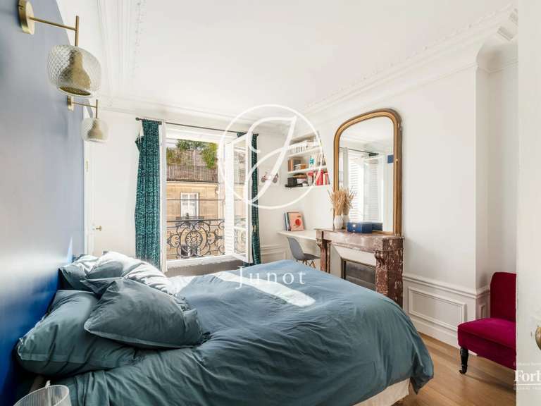 Appartement Paris 9e - 3 chambres - 104m²