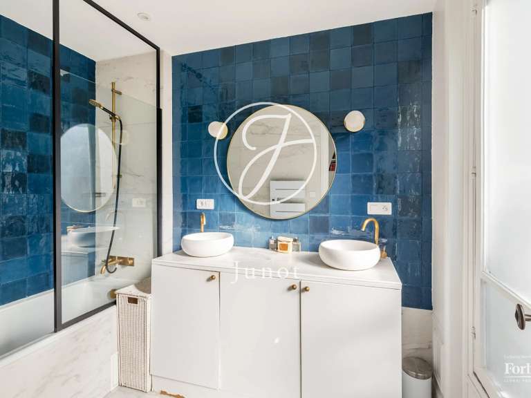 Appartement Paris 9e - 3 chambres - 104m²