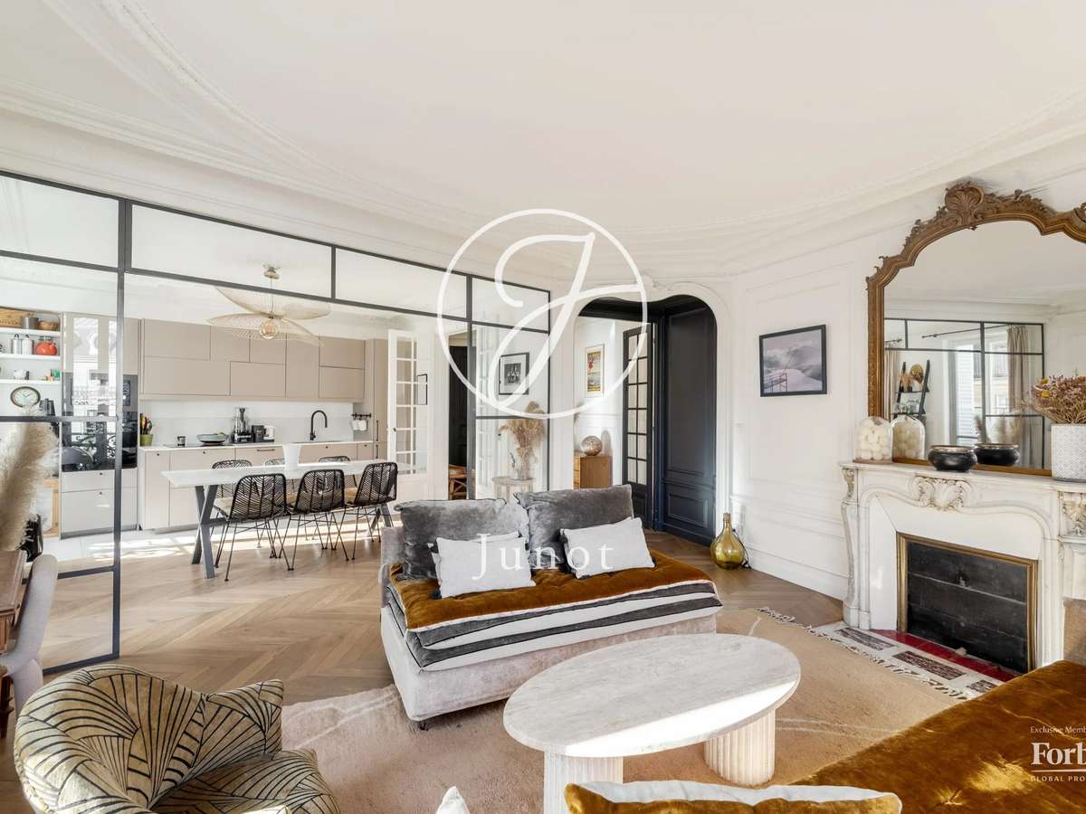 Apartment Paris 9e