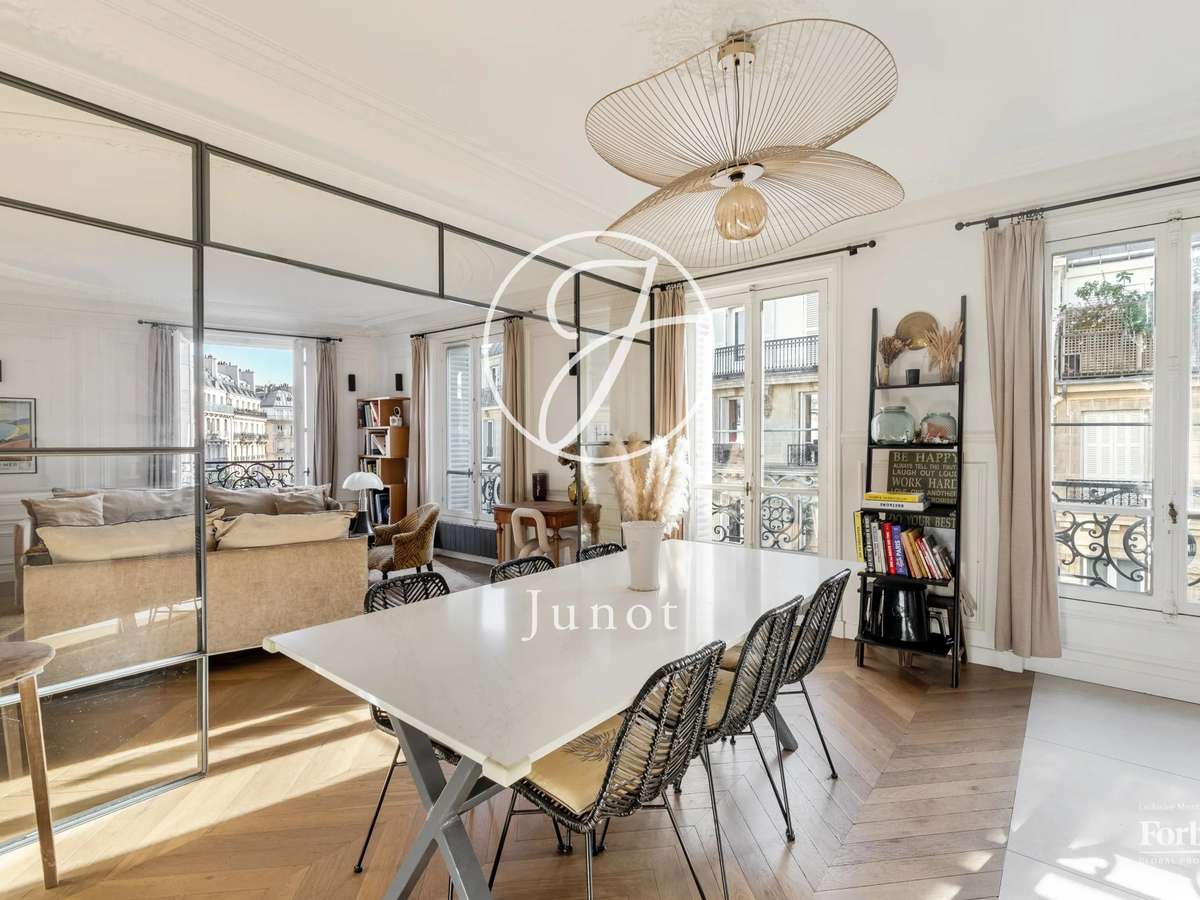 Apartment Paris 9e
