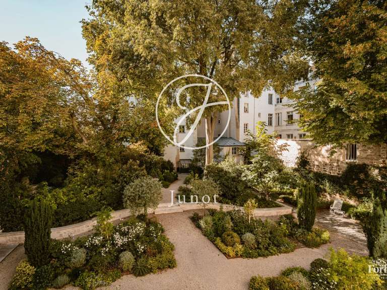 Appartement Paris 6e - 9 chambres - 300m²