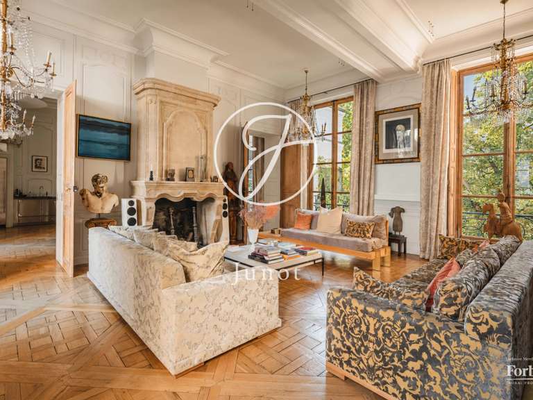 Appartement Paris 6e - 9 chambres - 300m²
