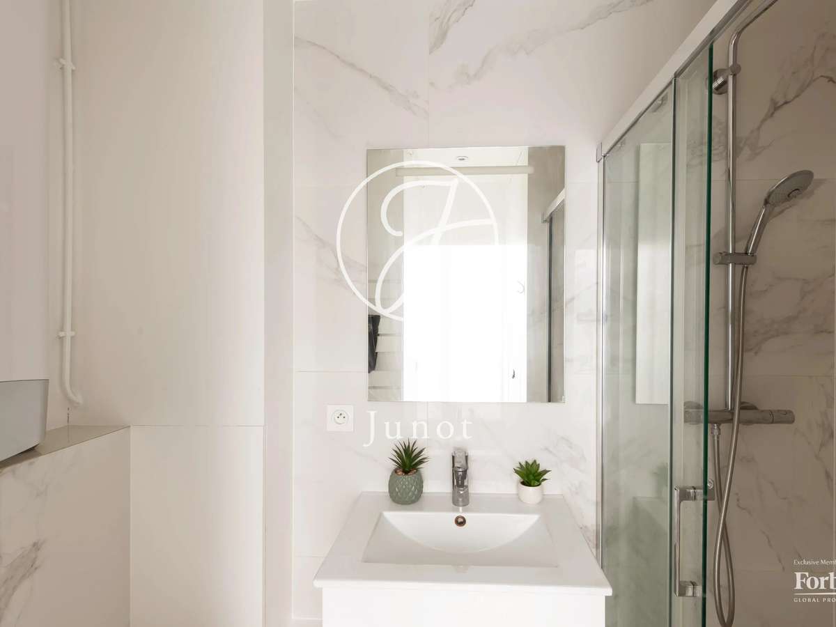 Apartment Paris 9e