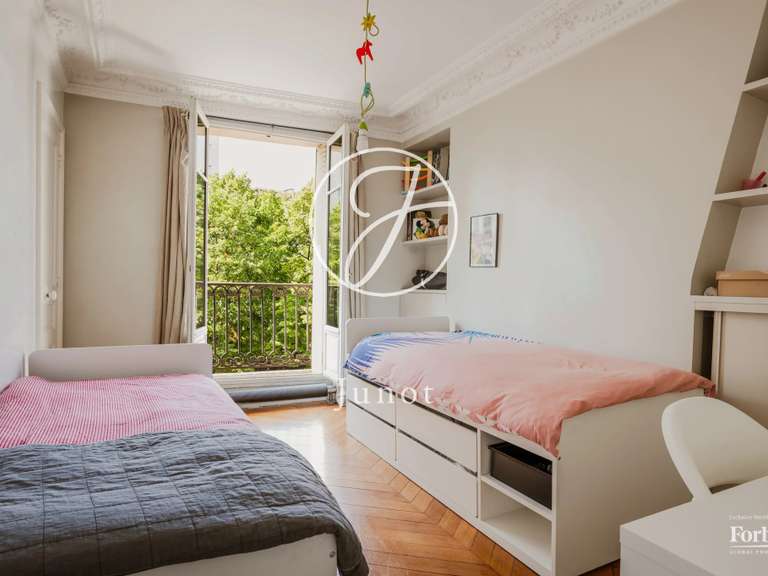 Appartement Paris 19e - 3 chambres - 133m²