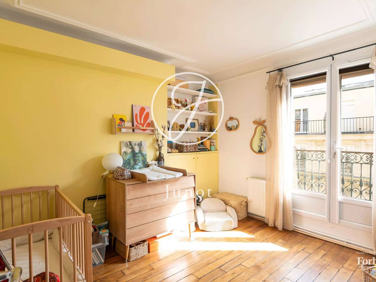 Apartment Paris 18e