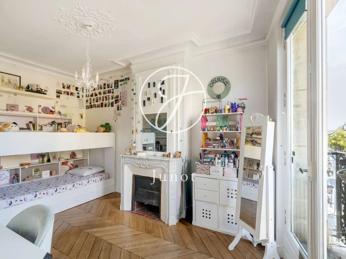 Apartment Paris 9e