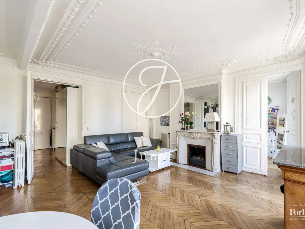 Apartment Paris 9e