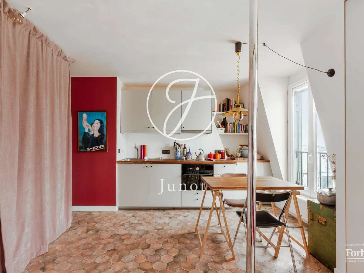Apartment Paris 18e