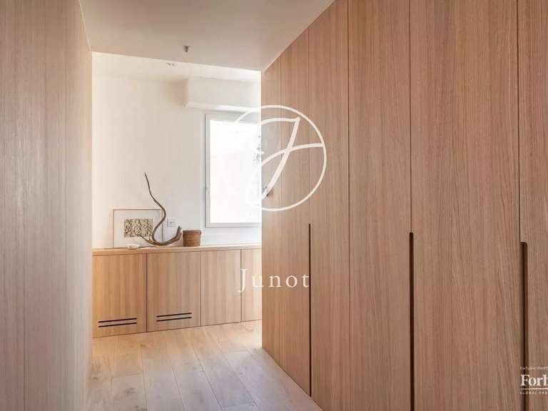 Apartment Paris 8e - 1 bedroom - 81m²