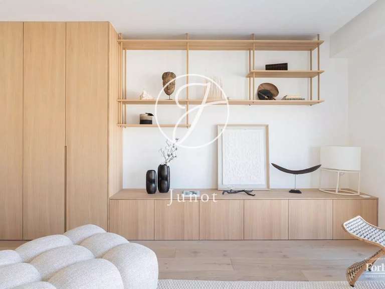 Apartment Paris 8e - 1 bedroom - 81m²