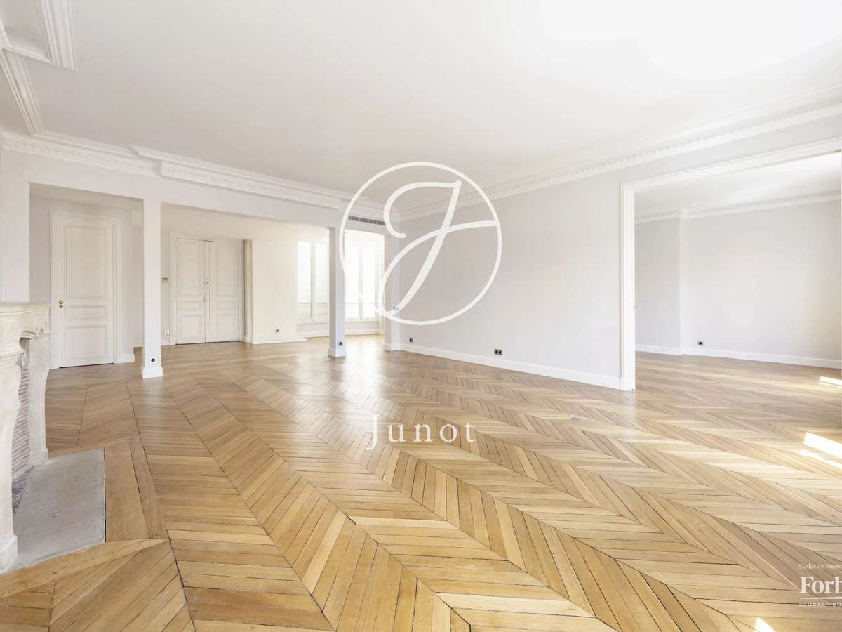 Apartment Paris 8e