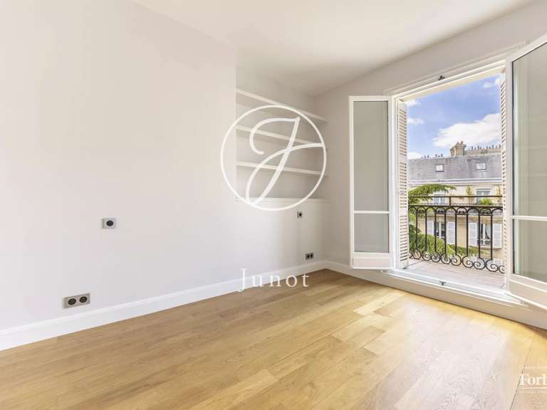 Apartment Paris 8e - 9 bedrooms - 716m²
