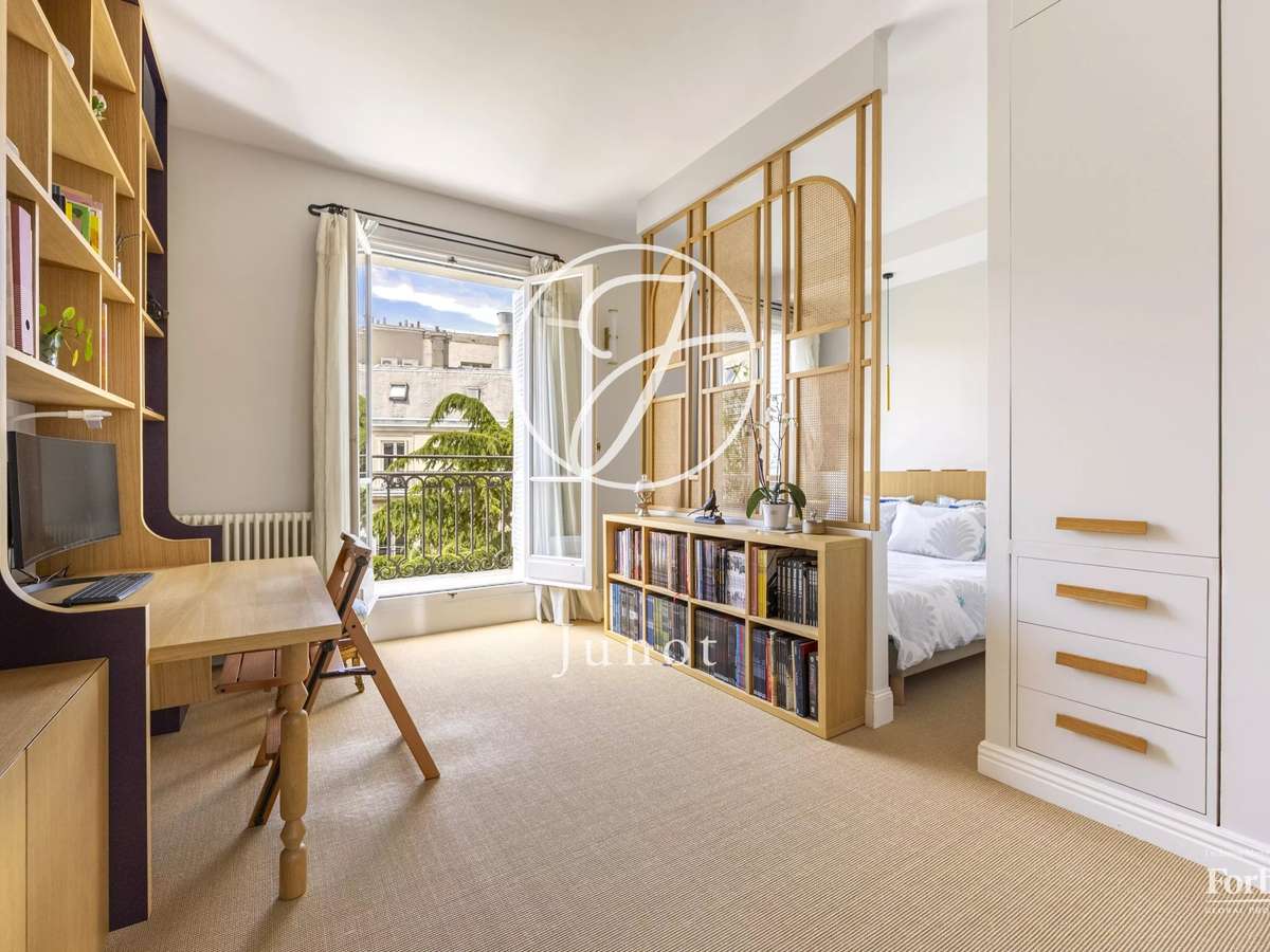 Apartment Paris 8e