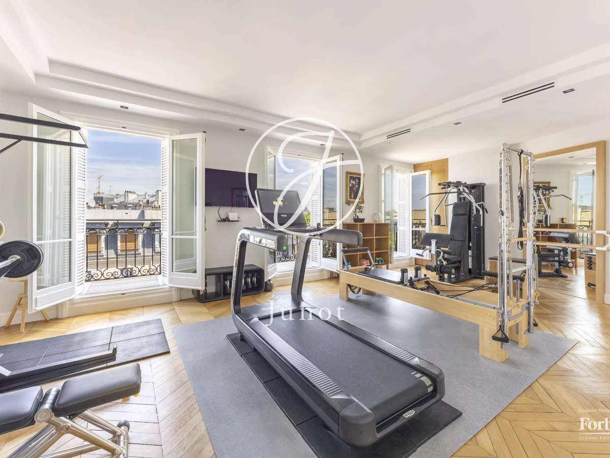 Apartment Paris 8e