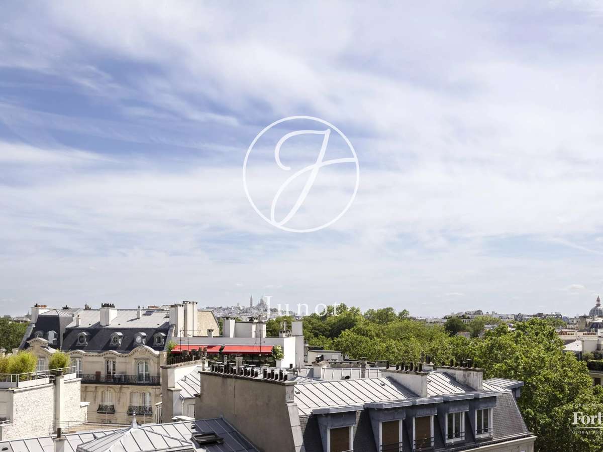 Apartment Paris 8e