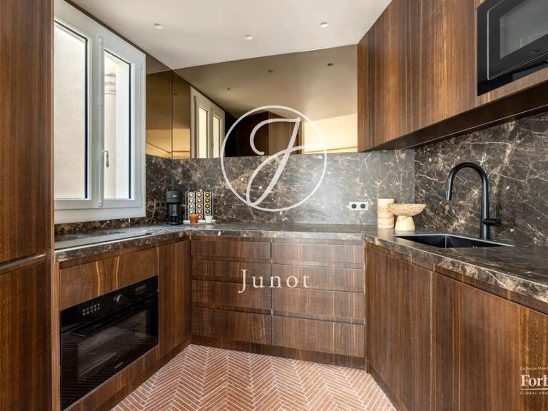 Apartment Paris 16e - 2 bedrooms - 80m²