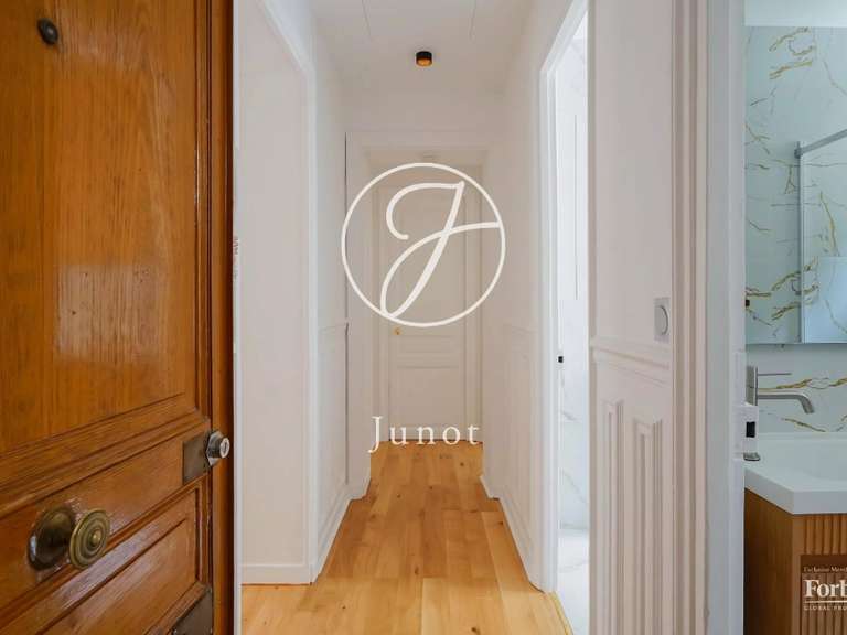 Appartement Paris 7e - 2 chambres - 57m²