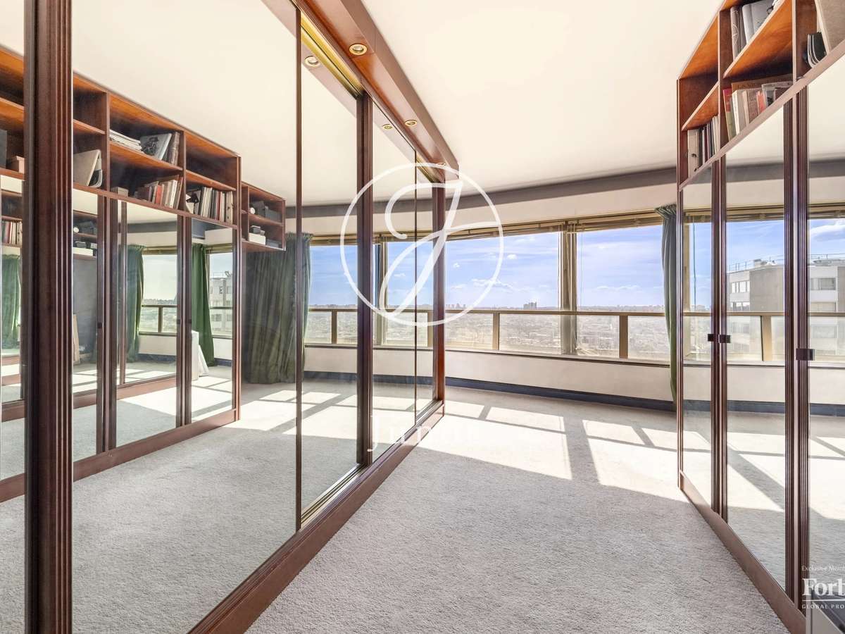 Apartment Paris 15e