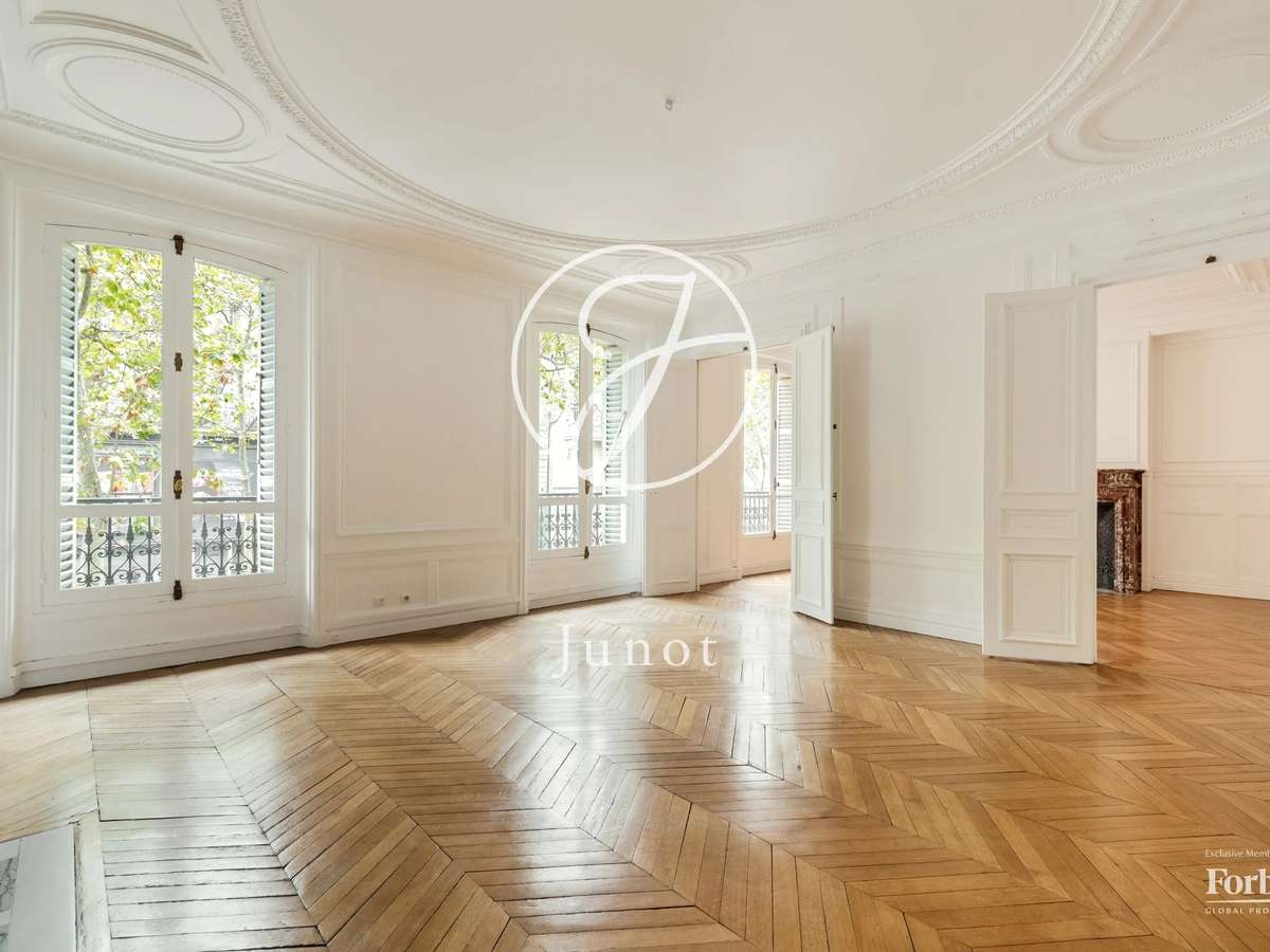 Apartment Paris 6e