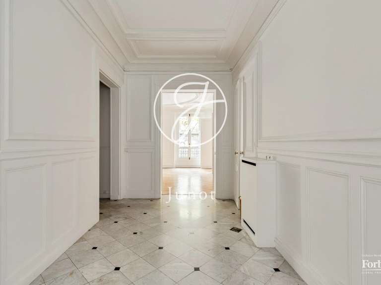 Appartement Paris 6e - 6 chambres - 213m²