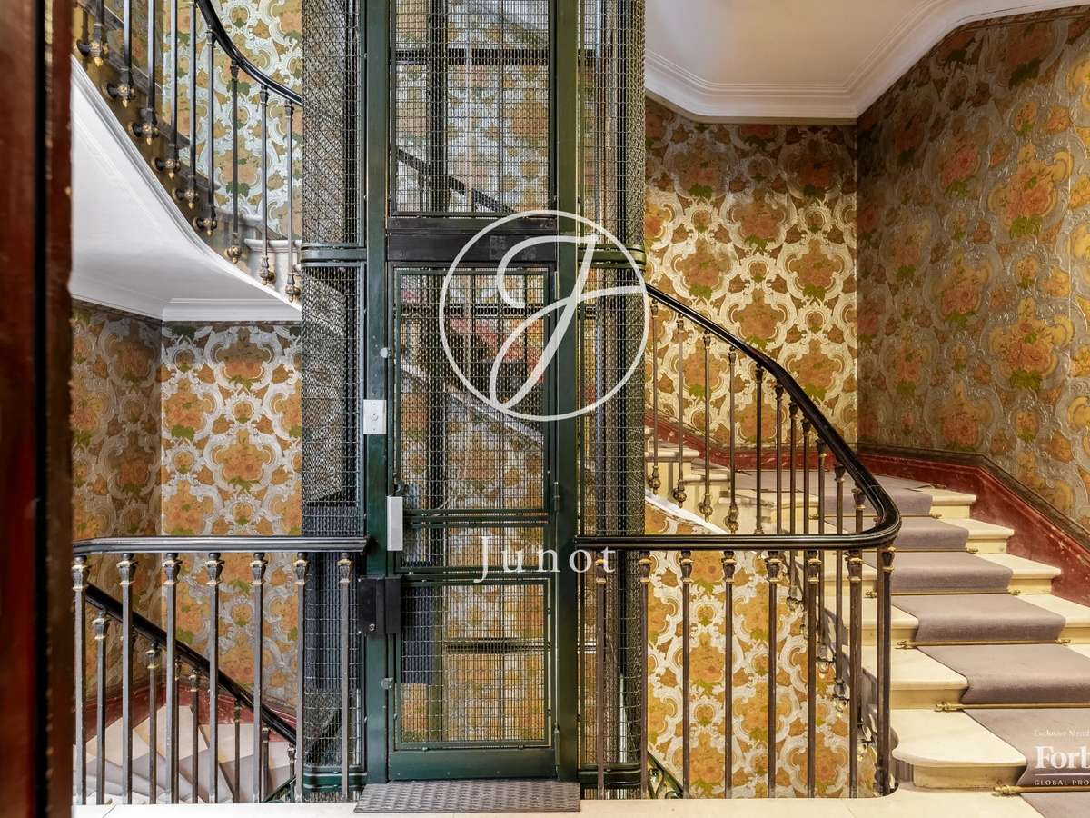 Apartment Paris 6e