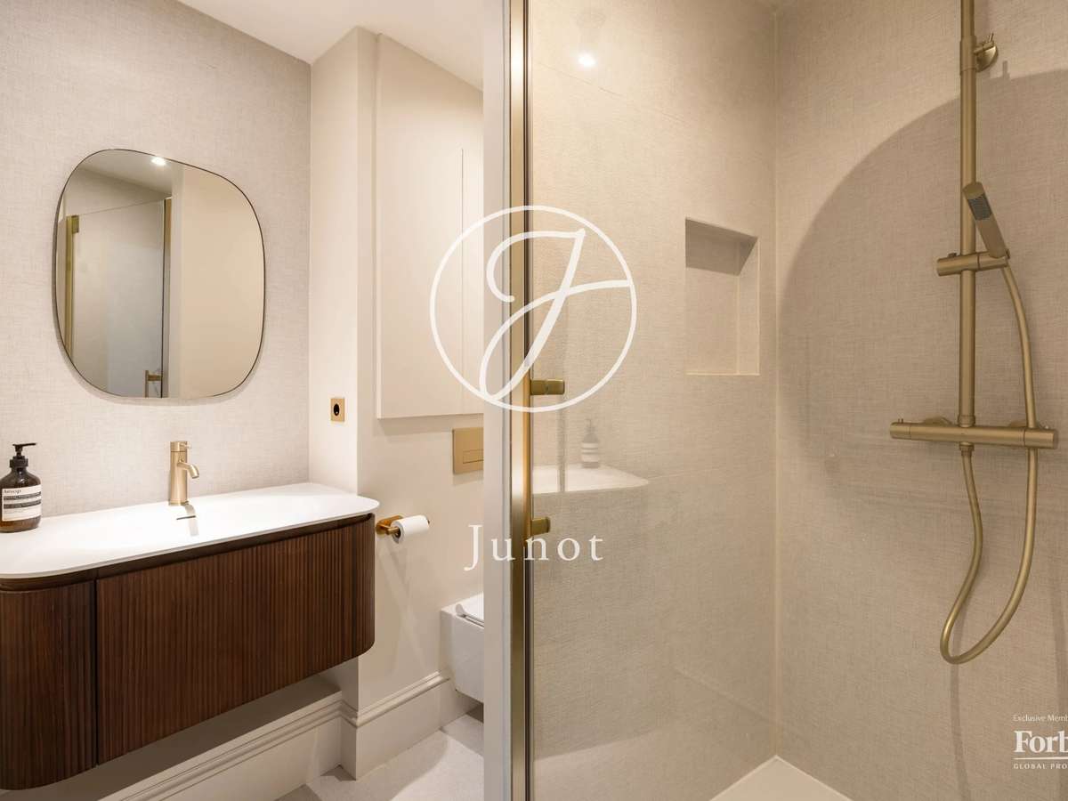 Apartment Paris 7e