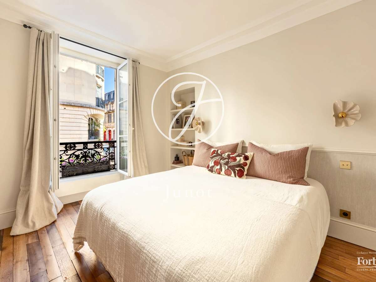Apartment Paris 7e