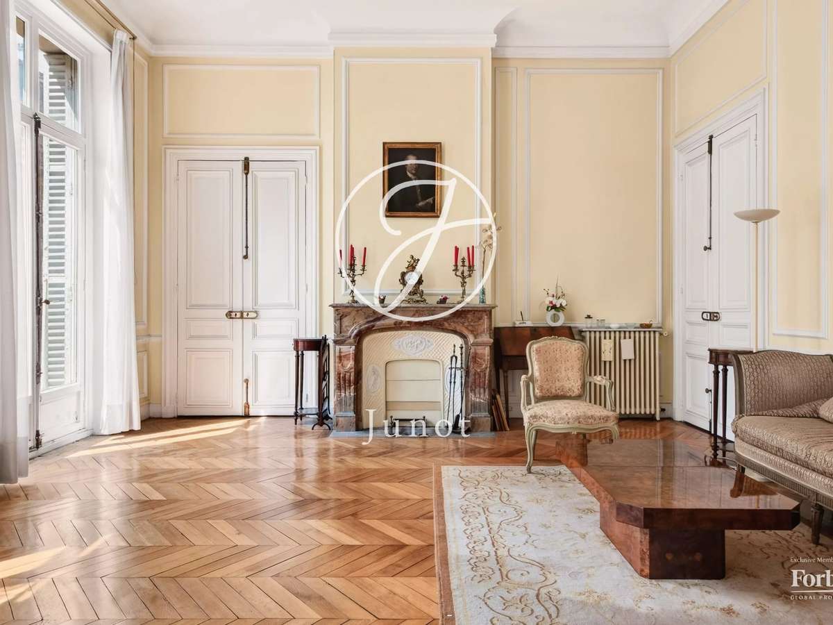 Apartment Paris 17e