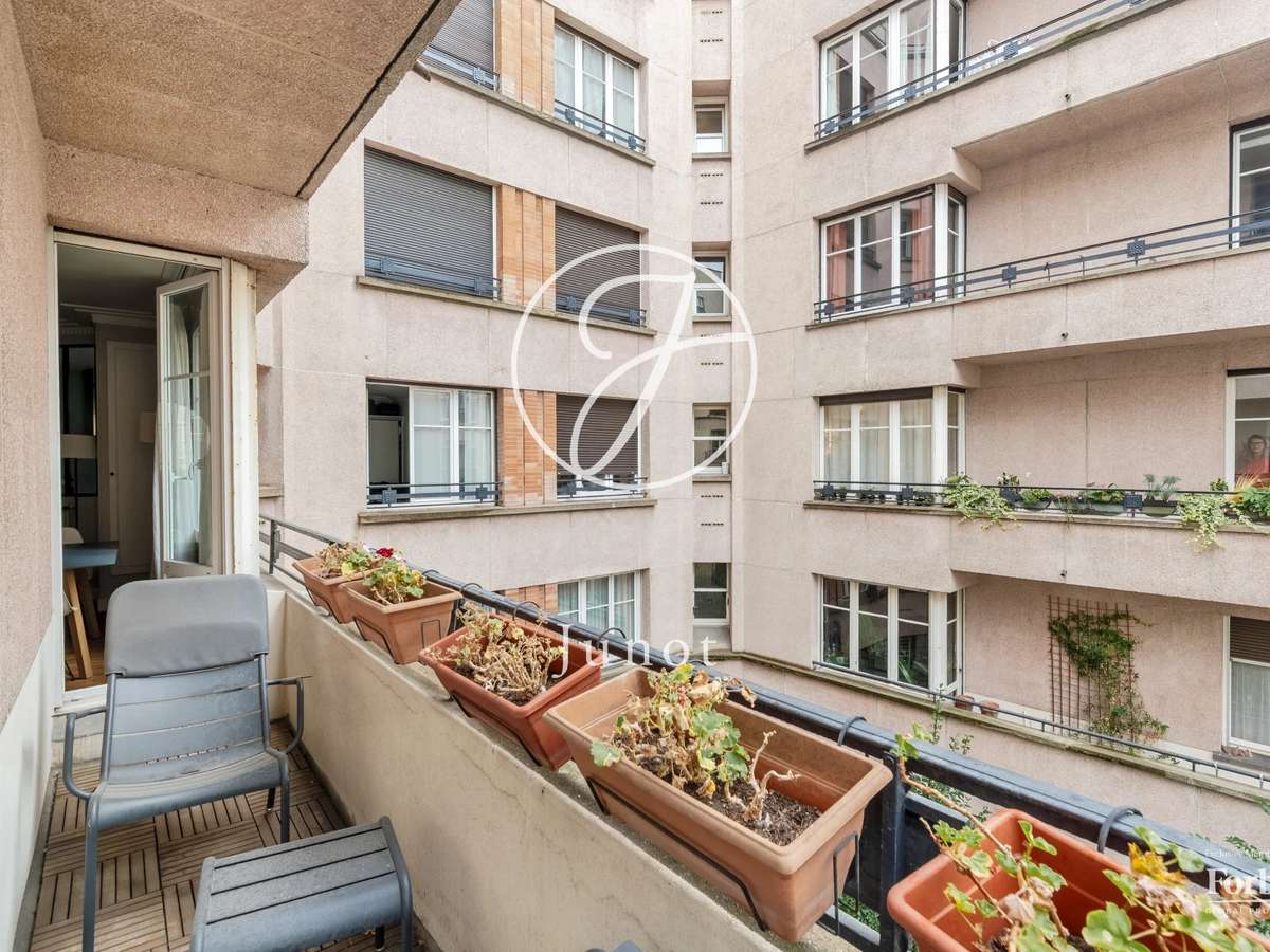 Apartment Paris 17e