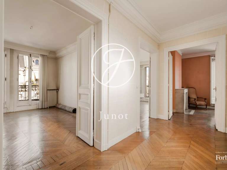 Appartement Paris 8e - 2 chambres - 118m²