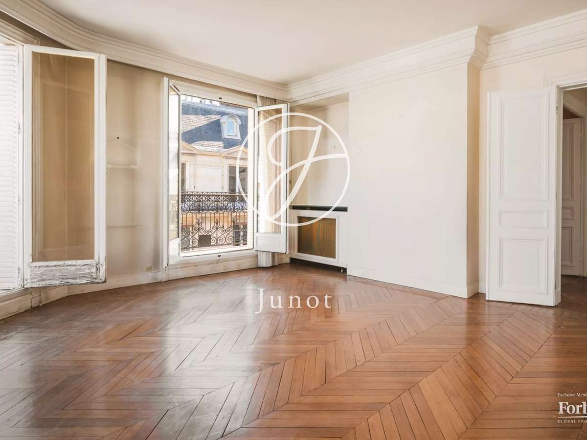 Apartment Paris 8e