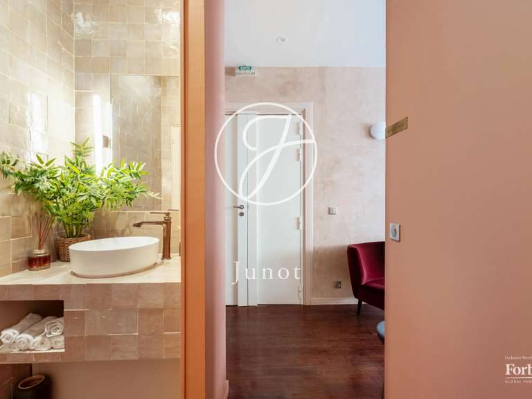 Appartement Paris 8e - 2 chambres - 58m²