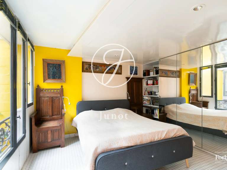 Appartement Paris 18e - 4 chambres - 161m²