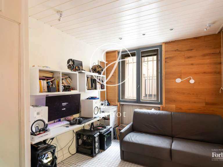 Appartement Paris 18e - 4 chambres - 161m²