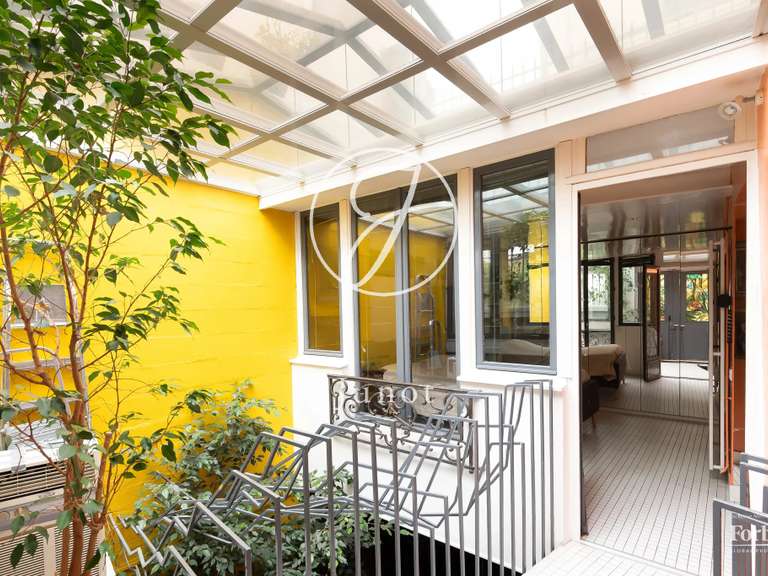 Appartement Paris 18e - 4 chambres - 161m²