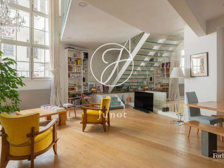 Appartement Paris 18e - 1 chambre - 82m²