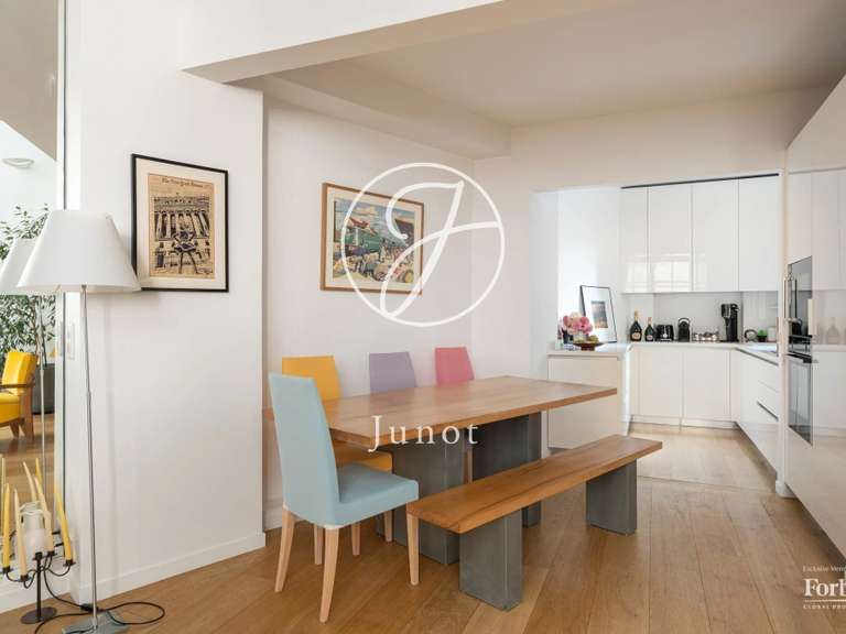 Appartement Paris 18e - 1 chambre - 82m²