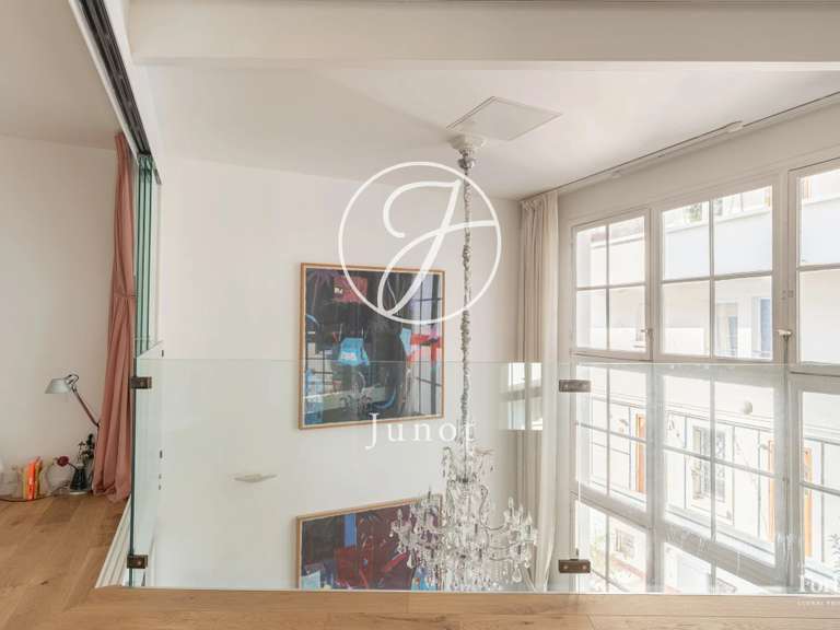 Appartement Paris 18e - 1 chambre - 82m²