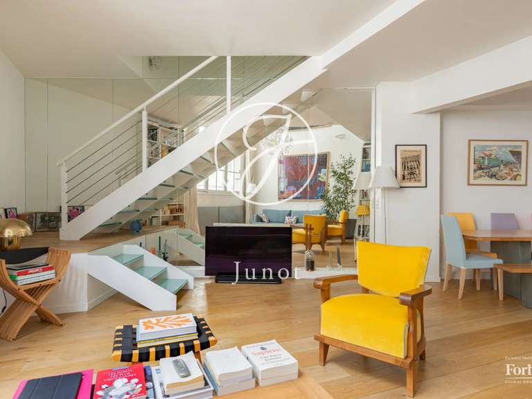 Appartement Paris 18e - 1 chambre - 82m²