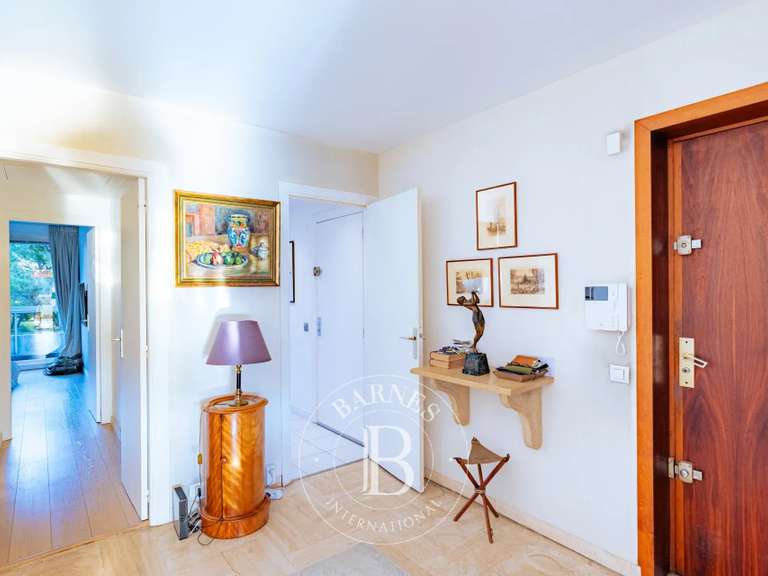 Appartement Marseille 8e - 1 chambre - 90m²