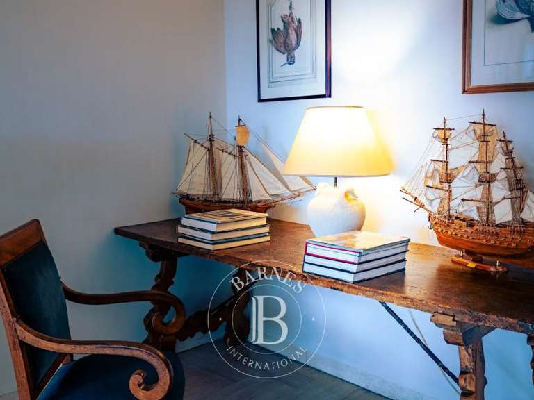 Appartement Marseille 8e - 1 chambre - 90m²