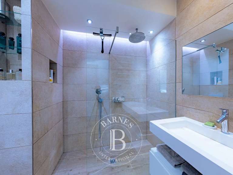 Appartement Marseille 8e - 1 chambre - 90m²