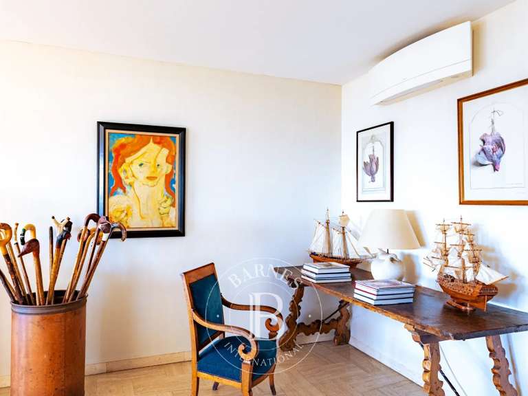 Appartement Marseille 8e - 1 chambre - 90m²