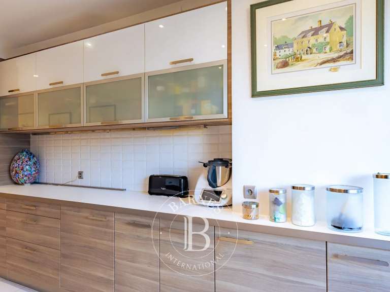 Appartement Marseille 8e - 1 chambre - 90m²