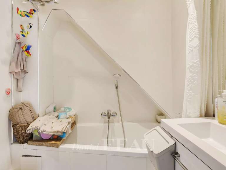 Appartement Paris 17e - 3 chambres - 65m²