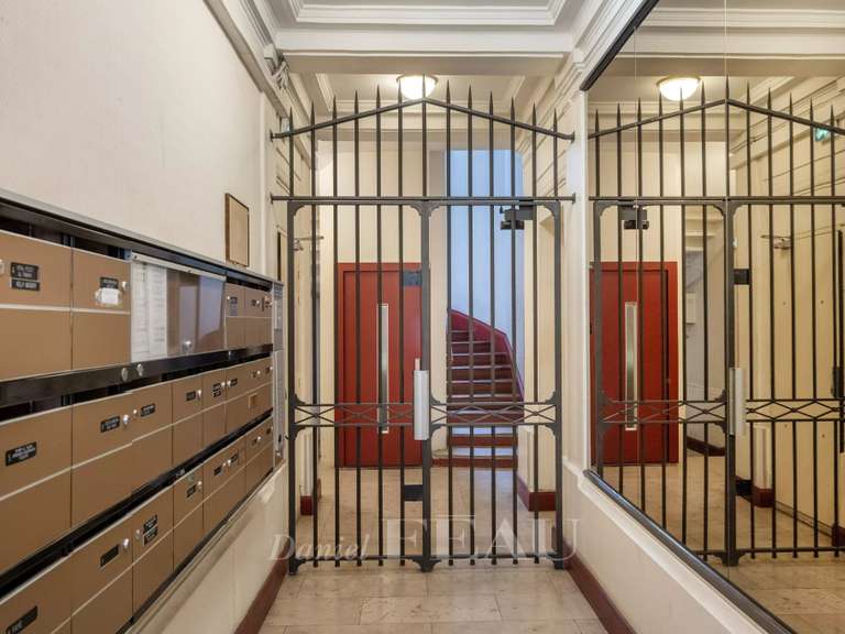 Appartement Paris 4e - 1 chambre - 68m²