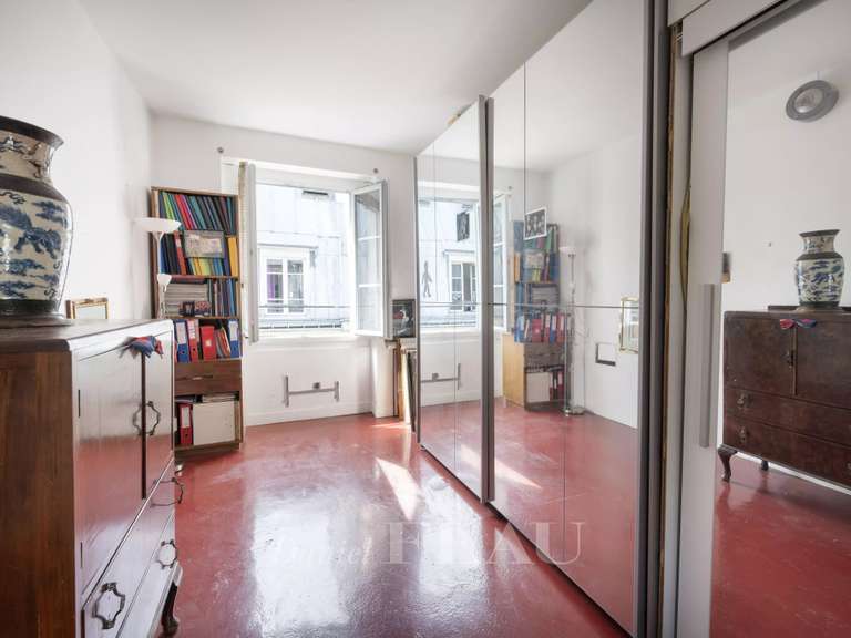 Appartement Paris 4e - 1 chambre - 68m²