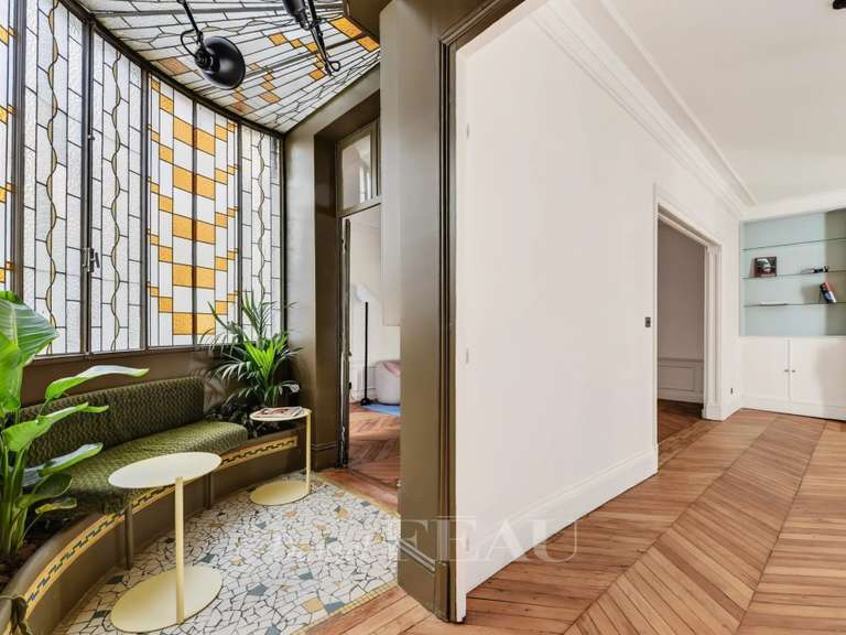Appartement Paris 3e - 1 chambre - 100m²
