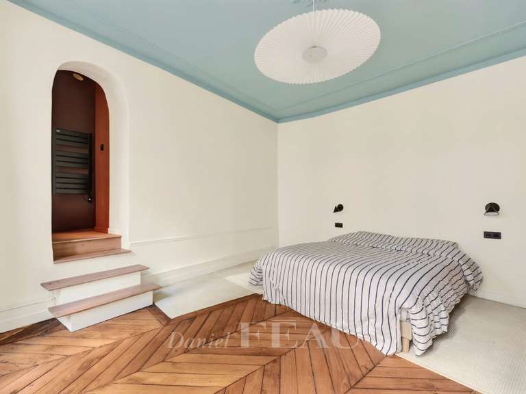 Appartement Paris 3e - 1 chambre - 100m²
