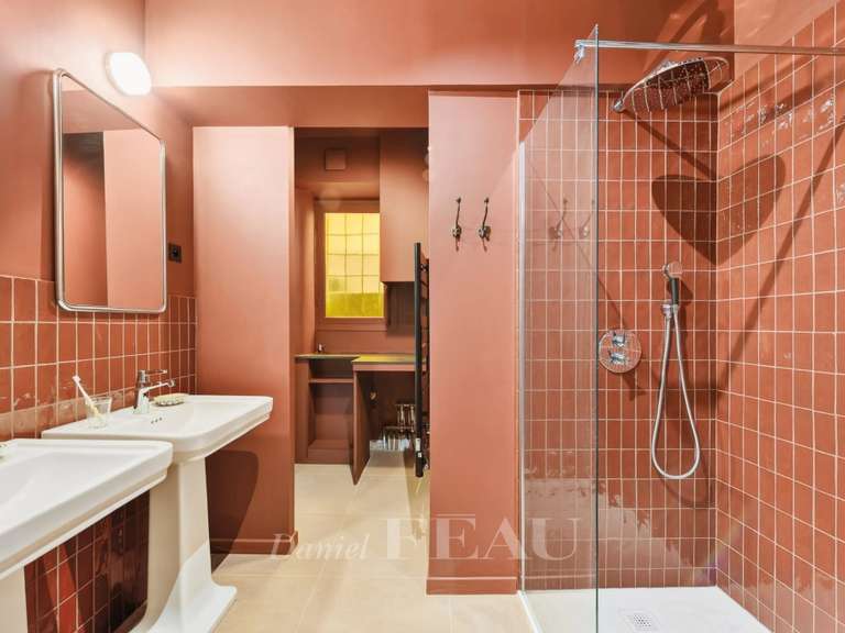 Appartement Paris 3e - 1 chambre - 100m²